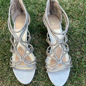 Isola Metallic Wedge